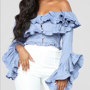 ‼️SOLD‼️BNWT off shoulder fashionova ruffle top